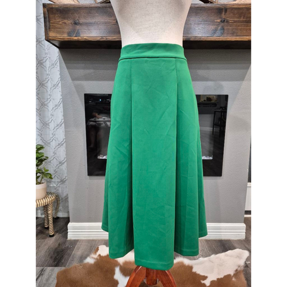 ALEXIA ADMOR Skirt size.12 in Excellent Condition, Green Color - Picture 2 of 7
